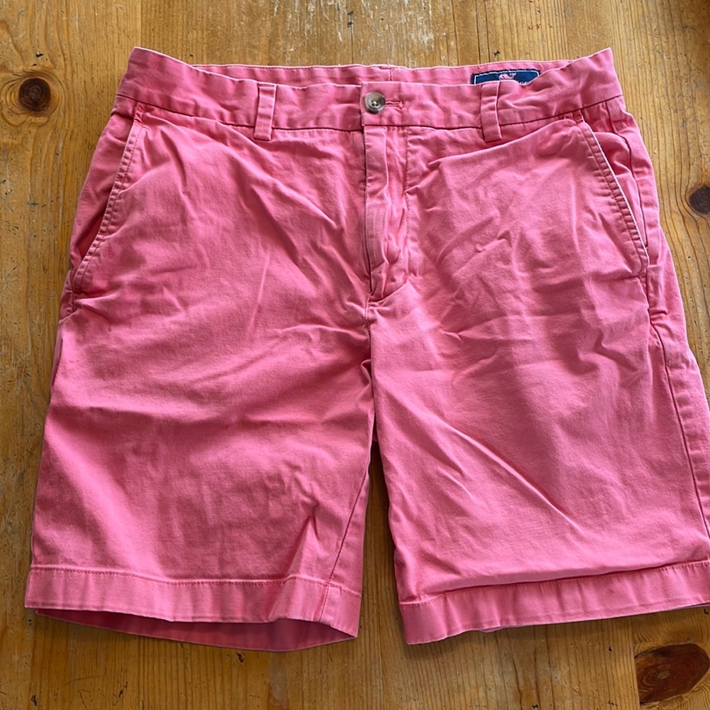Vineyard Vines Salmon Pink Breaker Shorts. 32 Waist 7 inch inseam